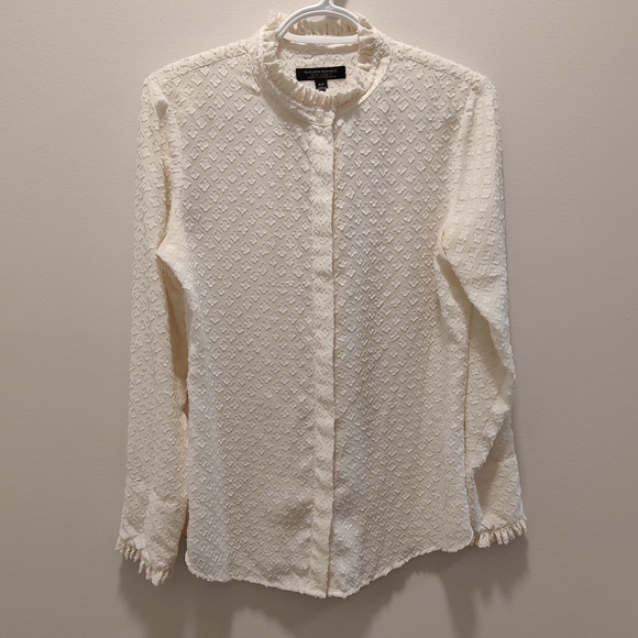 Banana Republic Dillon Classic Fit, Small, Semi Sheer, Textured - Picture 2 of 5